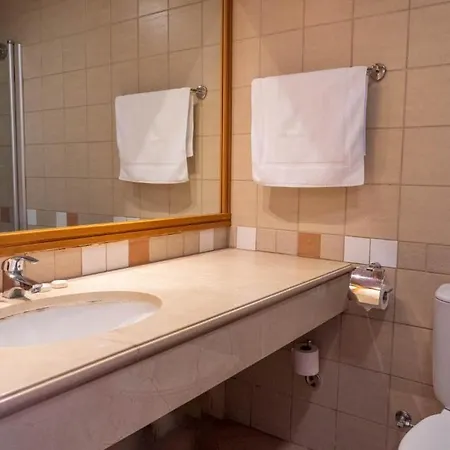 Gardens Hotel 3*