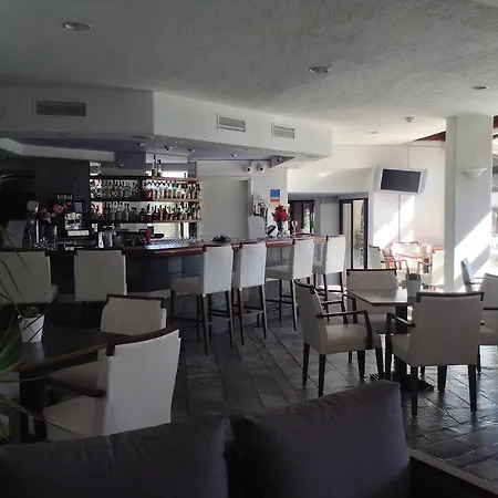 Gardens Hotel 3*