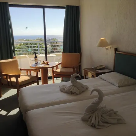 Gardens 3* Paphos