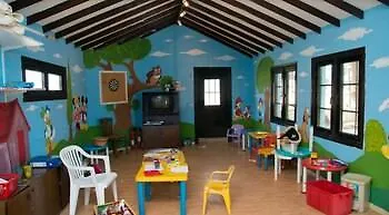 Gardens Отель Пафос