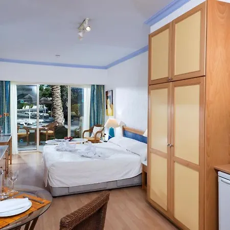 酒店 Gardens Paphos